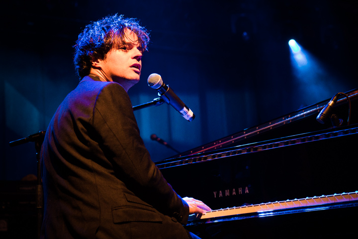 Jamie Cullum @ Rivierenhof, picture 17, photographed by Tom Stessens - FrontView Magazine