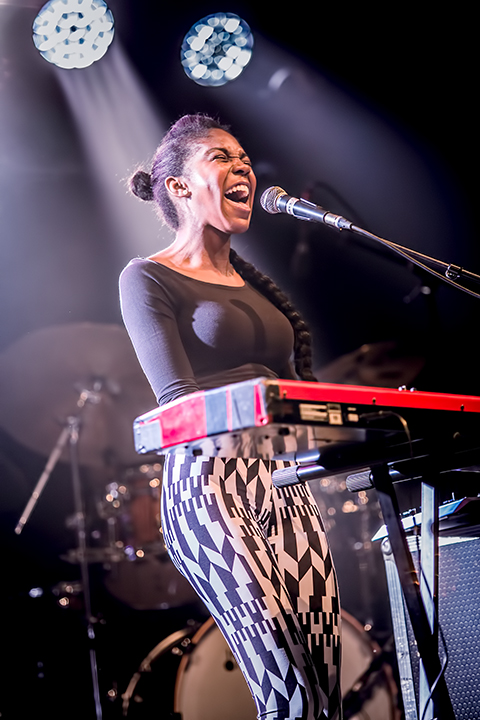 Billie Kawende @ Maanrock 2014, picture 3, photographed by Elke Briers - FrontView Magazine