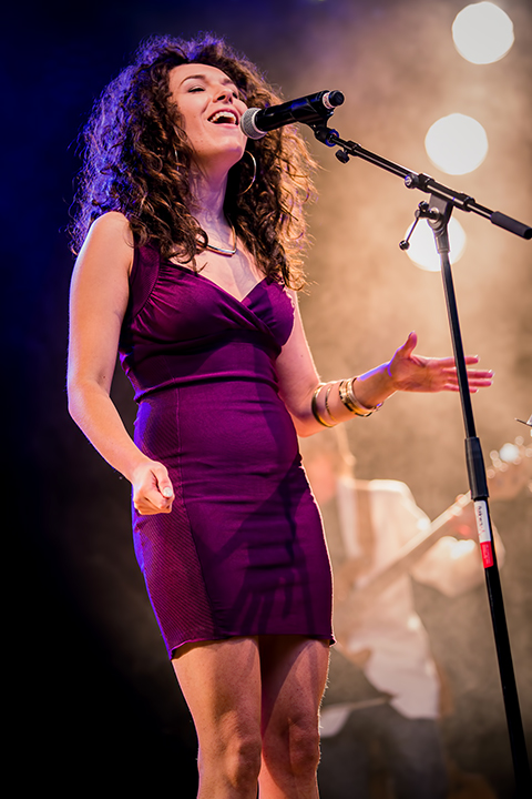 Dunja & Band @ Maanrock 2014, picture 4, photographed by Elke Briers - FrontView Magazine