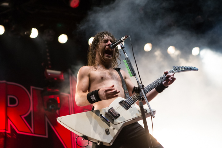 Airbourne @ Masters@ Rock 2014, foto 7, foto's door Dorien Goetschalckx - FrontView Magazine