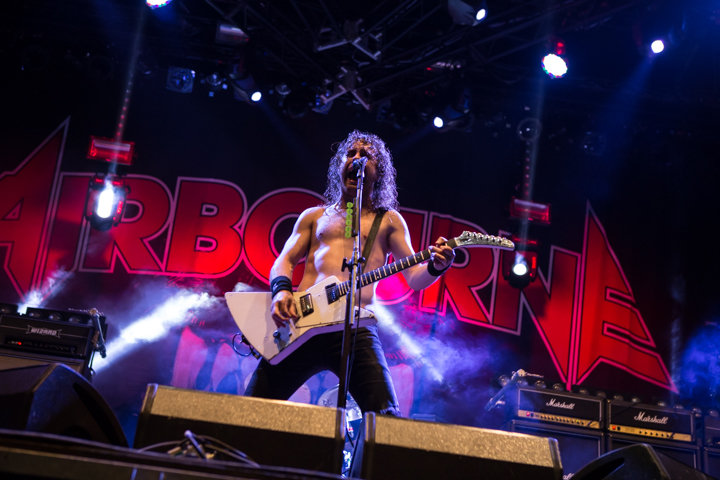 Airbourne @ Masters@ Rock 2014, foto 11, foto's door Dorien Goetschalckx - FrontView Magazine