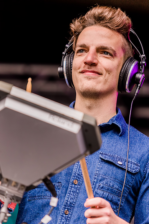 Feest podium - dag 2 @ Maanrock 2014, picture 8, photographed by Elke Briers - FrontView Magazine