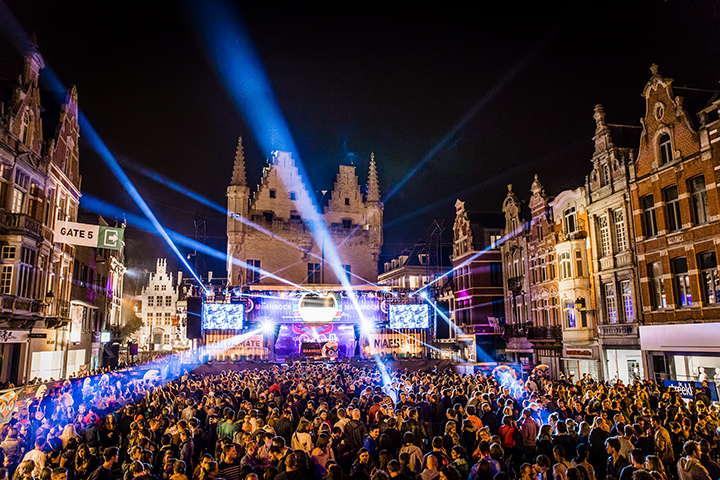 Feest podium - dag 2 @ Maanrock 2014, picture 10, photographed by Elke Briers - FrontView Magazine