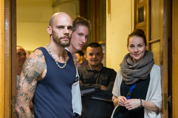 Setbezoek verfilming: "Black" @ Colignonplein Schaarbeek, foto 61, foto's door Guy Danneels - FrontView Magazine