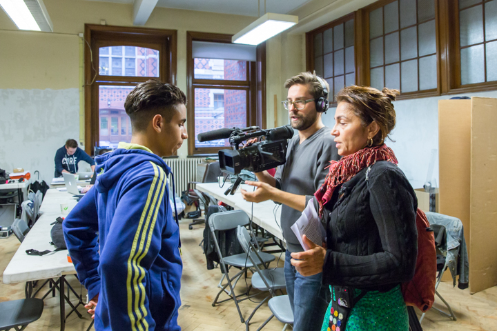 Setbezoek verfilming: "Black" @ Colignonplein Schaarbeek, foto 77, foto's door Guy Danneels - FrontView Magazine