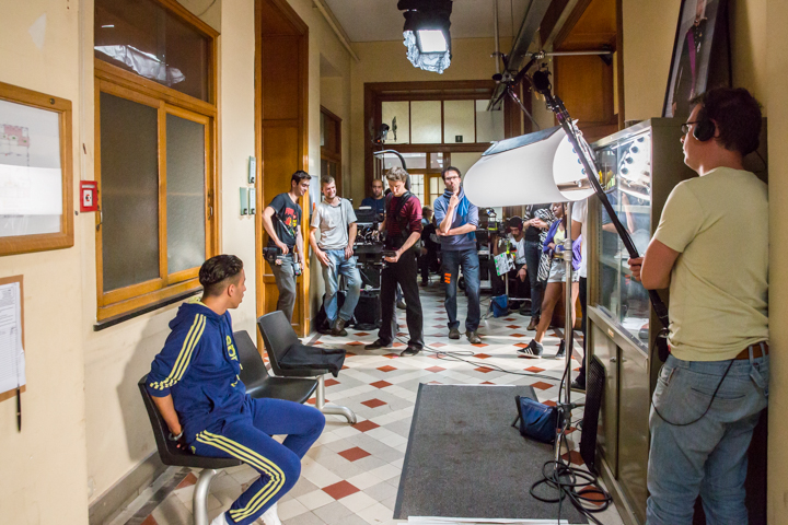 Setbezoek verfilming: "Black" @ Colignonplein Schaarbeek, foto 86, foto's door Guy Danneels - FrontView Magazine