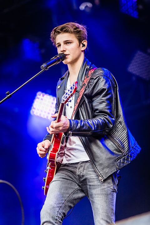 Bandits @ Maanrock 2014, foto 5, foto's door Elke Briers - FrontView Magazine