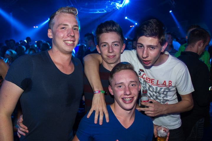 Clubber Fever Summer Edition @ Hulshout, picture 5, photographed by Tom Van Tongerloo - FrontView Magazine