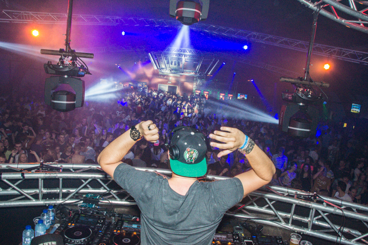 Clubber Fever Summer Edition @ Hulshout, picture 104, photographed by Tom Van Tongerloo - FrontView Magazine