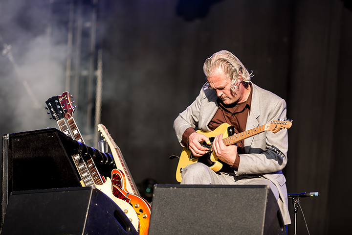 Flip Kowlier @ Maanrock 2014, picture 2, photographed by Elke Briers - FrontView Magazine