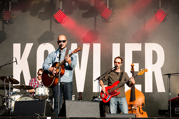 Flip Kowlier @ Maanrock 2014, picture 5, photographed by Elke Briers - FrontView Magazine