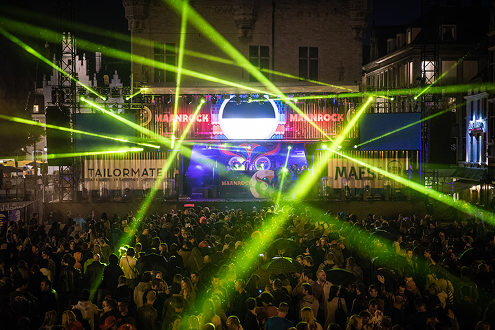 Feest podium - dag 3 @ Maanrock 2014, picture 6, photographed by Elke Briers - FrontView Magazine