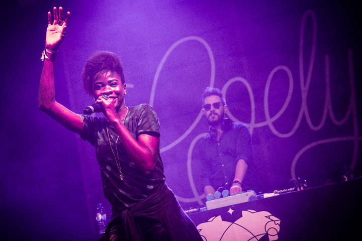 Coely @ Crammerock 2014, picture 3, photographed by Tom Stessens - FrontView Magazine