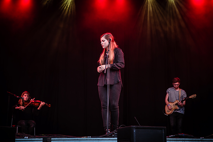 I Will I Swear @ Villa Pace 2014, picture 7, photographed by Elke Briers - FrontView Magazine