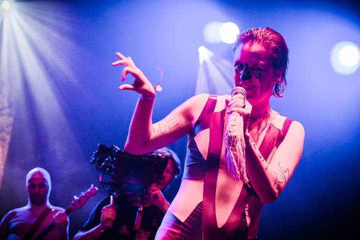 Kenji Minogue @ Crammerock 2014, picture 6, photographed by Tom Stessens - FrontView Magazine