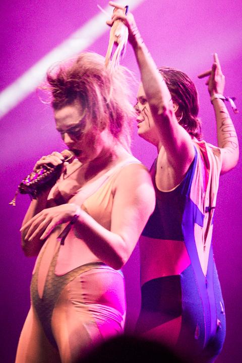 Kenji Minogue @ Crammerock 2014, picture 8, photographed by Tom Stessens - FrontView Magazine