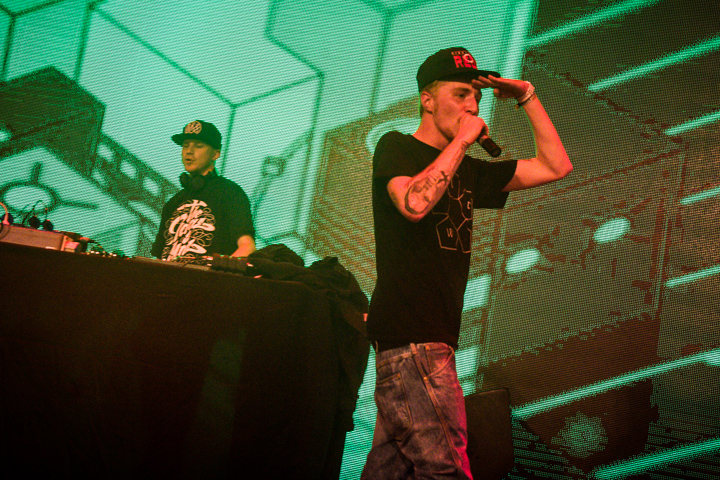 Safi & Spreej @ Crammerock 2014, picture 6, photographed by Tom Stessens - FrontView Magazine