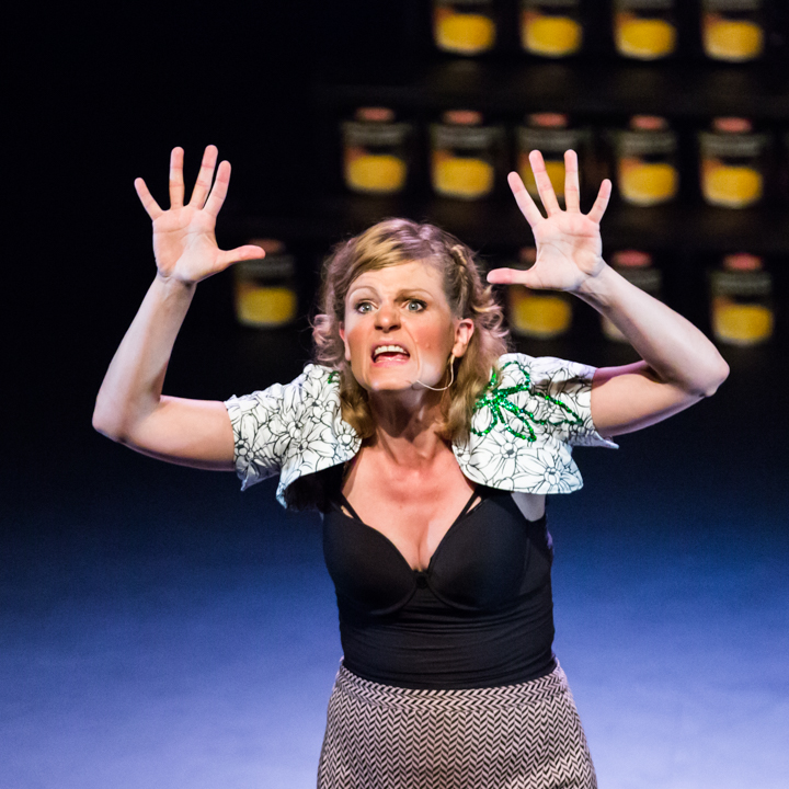 Nele Goossens: " 't Zal wel zijn " @ Fakkelteater, picture 20, photographed by Guy Danneels - FrontView Magazine