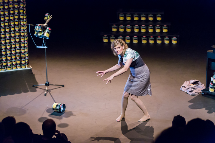 Nele Goossens: " 't Zal wel zijn " @ Fakkelteater, picture 29, photographed by Guy Danneels - FrontView Magazine