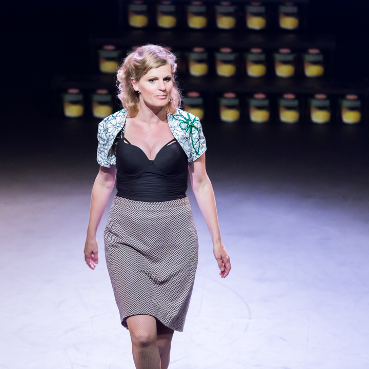 Nele Goossens: " 't Zal wel zijn " @ Fakkelteater, picture 38, photographed by Guy Danneels - FrontView Magazine