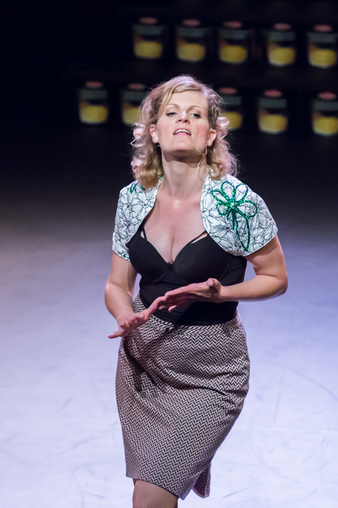 Nele Goossens: " 't Zal wel zijn " @ Fakkelteater, picture 42, photographed by Guy Danneels - FrontView Magazine