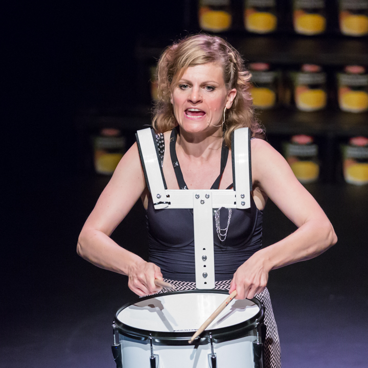 Nele Goossens: " 't Zal wel zijn " @ Fakkelteater, picture 48, photographed by Guy Danneels - FrontView Magazine
