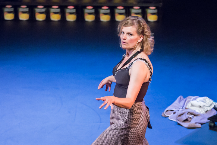 Nele Goossens: " 't Zal wel zijn " @ Fakkelteater, picture 51, photographed by Guy Danneels - FrontView Magazine