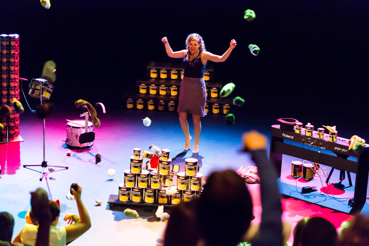 Nele Goossens: " 't Zal wel zijn " @ Fakkelteater, picture 53, photographed by Guy Danneels - FrontView Magazine