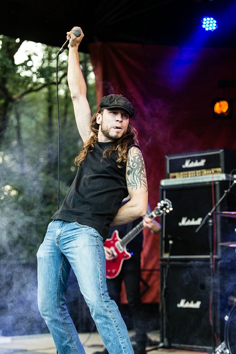 Iese Daase @ OlensFest 2014, picture 10, photographed by Edwin Houdevelt - FrontView Magazine