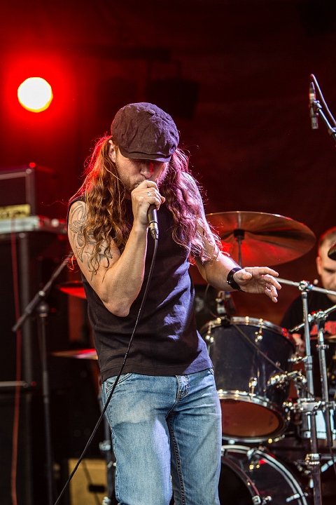 Iese Daase @ OlensFest 2014, picture 12, photographed by Edwin Houdevelt - FrontView Magazine