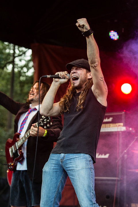 Iese Daase @ OlensFest 2014, picture 14, photographed by Edwin Houdevelt - FrontView Magazine