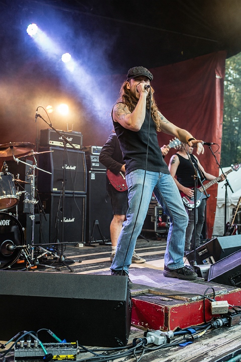 Iese Daase @ OlensFest 2014, picture 15, photographed by Edwin Houdevelt - FrontView Magazine