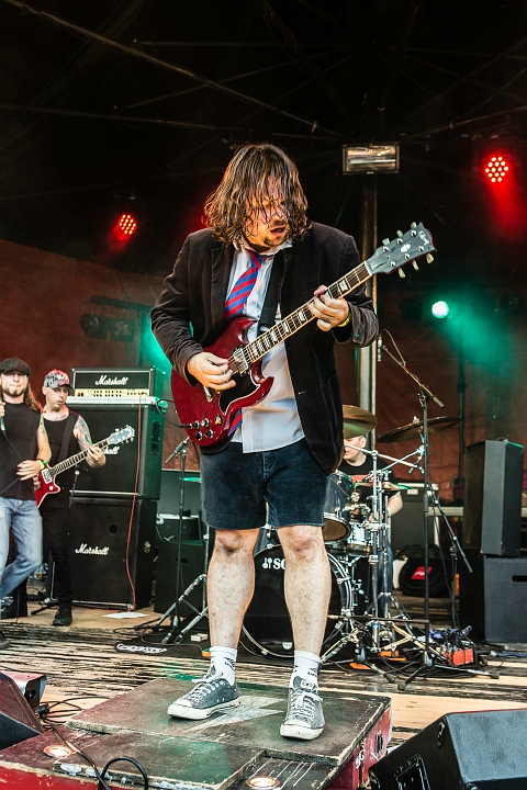 Iese Daase @ OlensFest 2014, picture 29, photographed by Edwin Houdevelt - FrontView Magazine