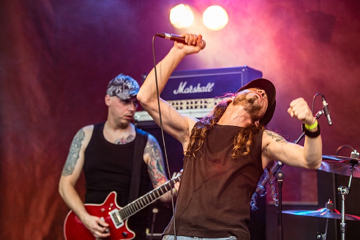 Iese Daase @ OlensFest 2014, picture 34, photographed by Edwin Houdevelt - FrontView Magazine