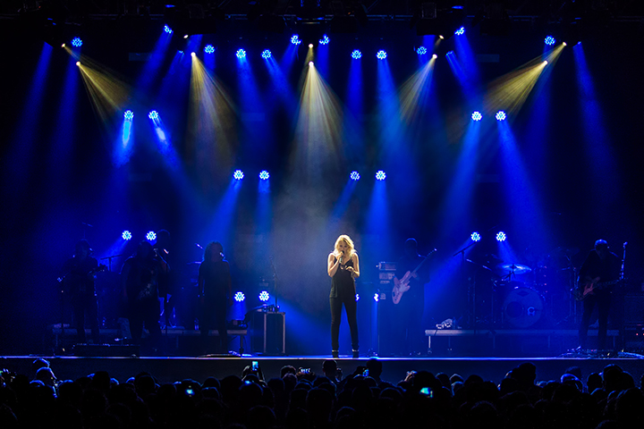 Ilse DeLange @ Parkfestival Coevorden 2014, foto 9, foto's door Elke Briers - FrontView Magazine