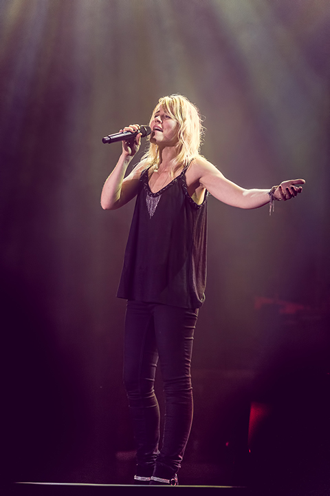 Ilse DeLange @ Parkfestival Coevorden 2014, foto 14, foto's door Elke Briers - FrontView Magazine