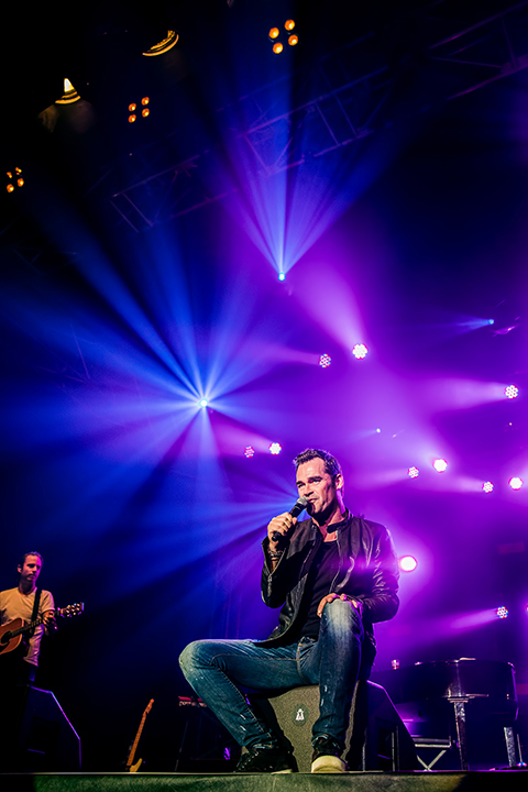 Jeroen van der Boom @ Parkfestival Coevorden 2014, foto 10, foto's door Elke Briers - FrontView Magazine