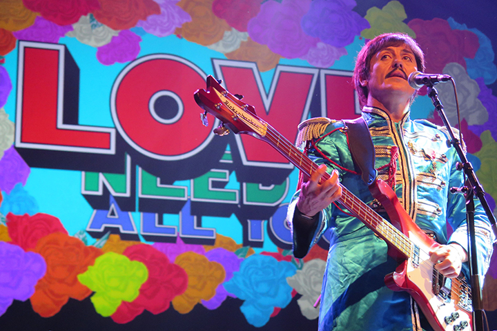 The Bootleg Beatles @ AB, picture 1, photographed by Pascal Liagre - FrontView Magazine