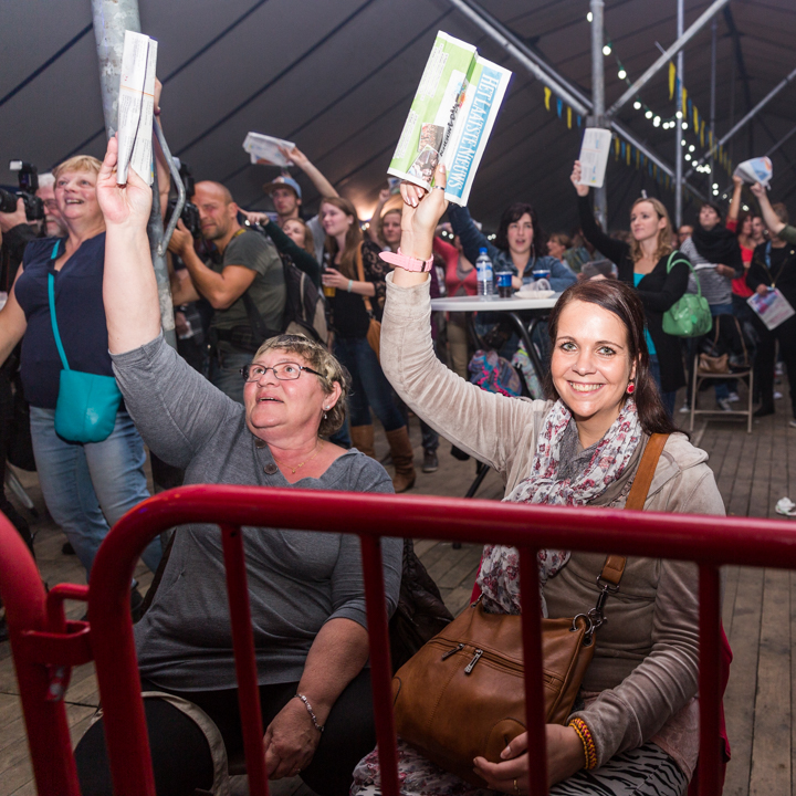 Vlaanderen Zingt 2014 - Sfeerbeelden @ Merksem, picture 7, photographed by Guy Danneels - FrontView Magazine