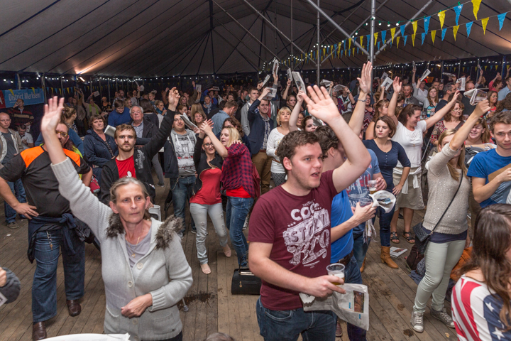 Vlaanderen Zingt 2014 - Sfeerbeelden @ Merksem, picture 56, photographed by Guy Danneels - FrontView Magazine