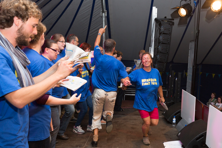 Vlaanderen Zingt 2014 - Sfeerbeelden @ Merksem, picture 65, photographed by Guy Danneels - FrontView Magazine