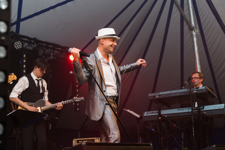 Wim Leys & @ Fundum @ Vlaanderen Zingt 2014 in Merksem, picture 3, photographed by Guy Danneels - FrontView Magazine
