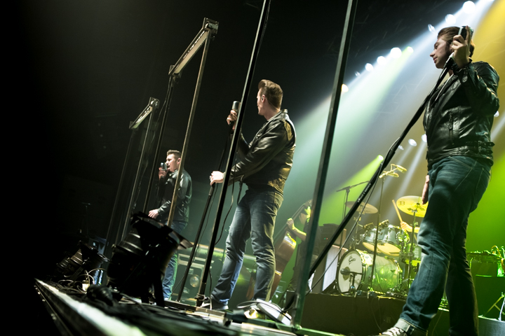 The Baseballs @ 013, picture 2, photographed by Dorien Goetschalckx - FrontView Magazine