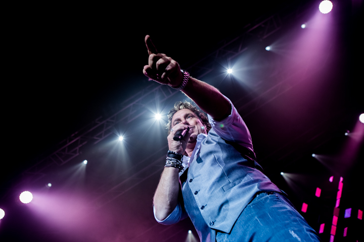 Marco Borsato @ 013, picture 3, photographed by Dorien Goetschalckx - FrontView Magazine
