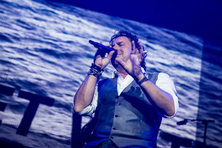 Marco Borsato @ 013, picture 15, photographed by Dorien Goetschalckx - FrontView Magazine