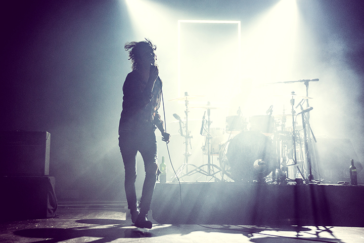 The 1975 @ Ancienne Belgique, picture 2, photographed by Elke Briers - FrontView Magazine