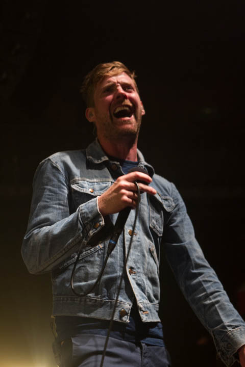 Kaiser Chiefs @ Koninklijk Circus, picture 1, photographed by Nick De Gregorio - FrontView Magazine