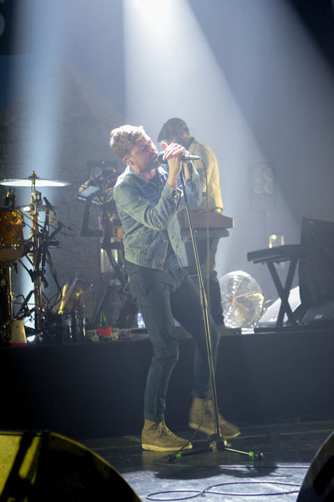 Kaiser Chiefs @ Koninklijk Circus, picture 3, photographed by Nick De Gregorio - FrontView Magazine