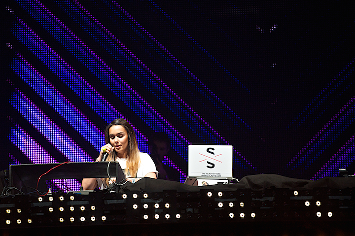 DJ Lady S @ Urbanice, picture 1, photographed by James Van Roosbroeck - FrontView Magazine