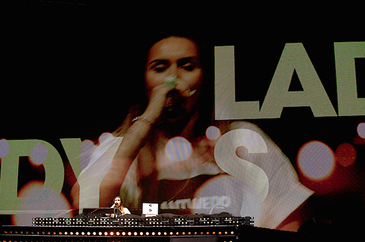 DJ Lady S @ Urbanice, picture 9, photographed by James Van Roosbroeck - FrontView Magazine